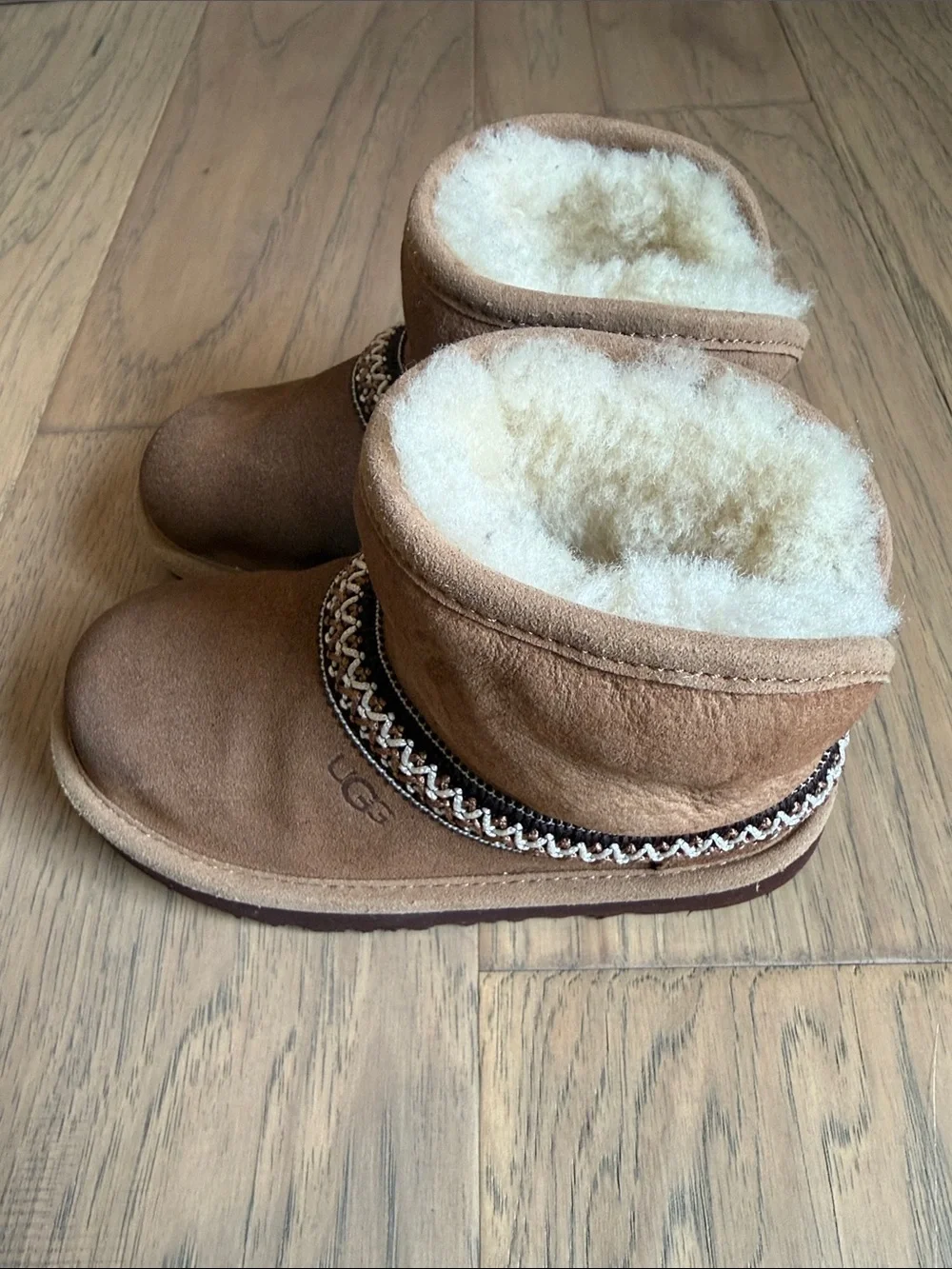UGG Kids Classic Mini Crescent Tasman Chestnut Boots